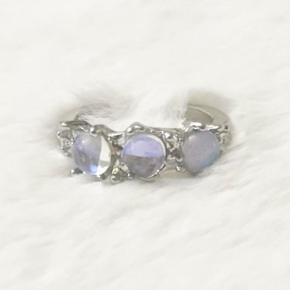 5/$15 🩷 MUST BUNDLE Silver Ring with Iridescent Opal-Effect Stones